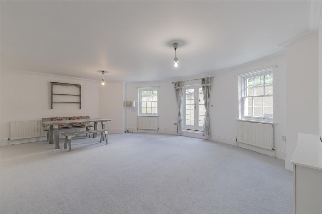 Property photo 2 of 17 Img_8398.Jpg