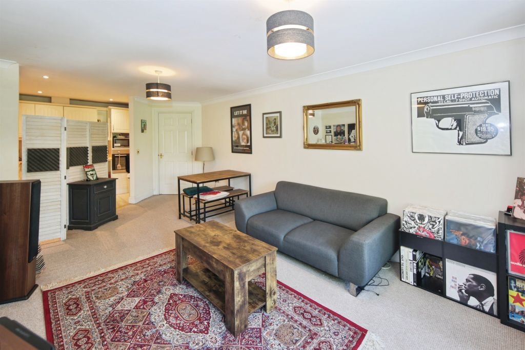 Property photo 2 of 7