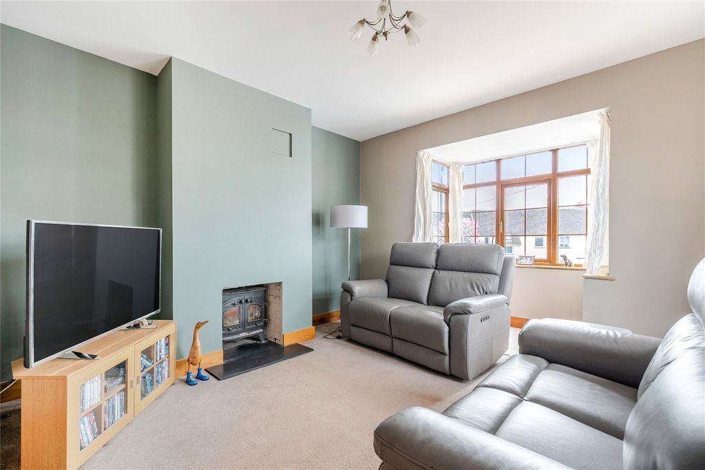 Property photo 2 of 31 Picture No. 12