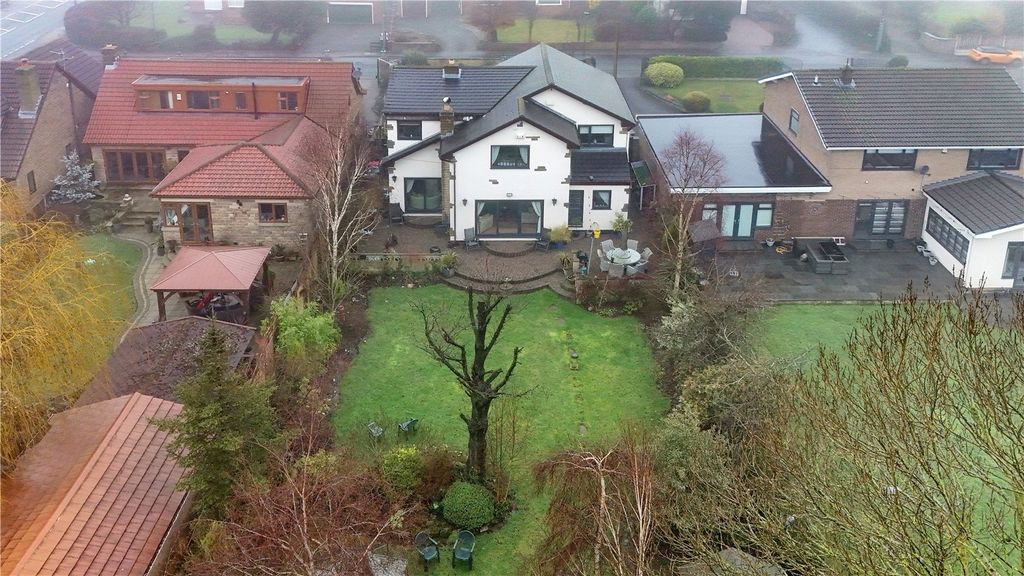 Property photo 2 of 32 Picture No. 40