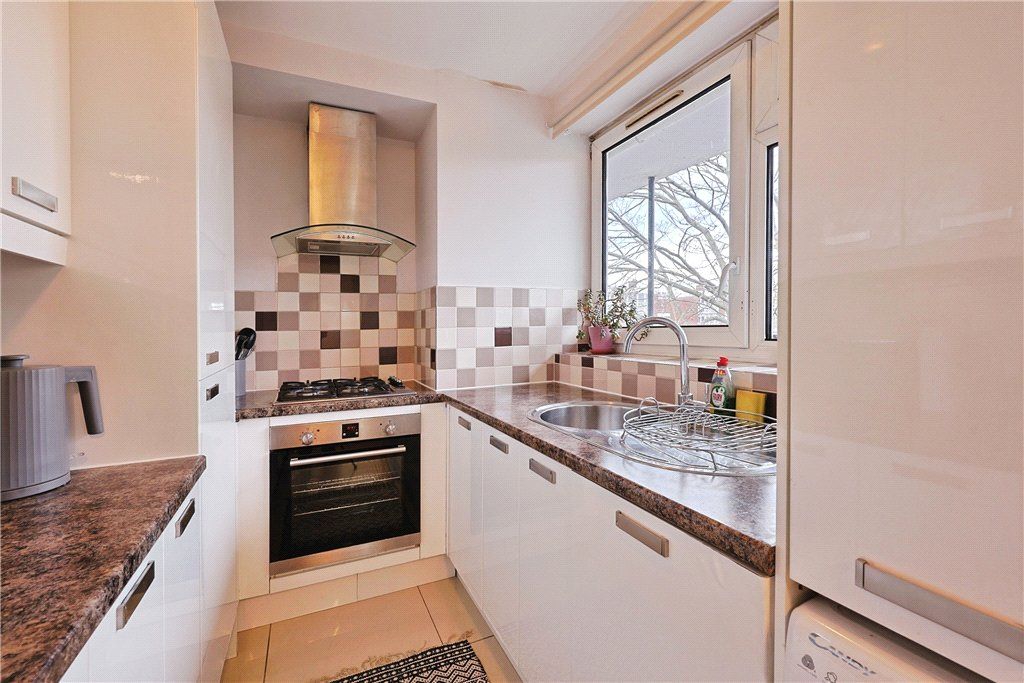 Property photo 2 of 24 Picture No. 18