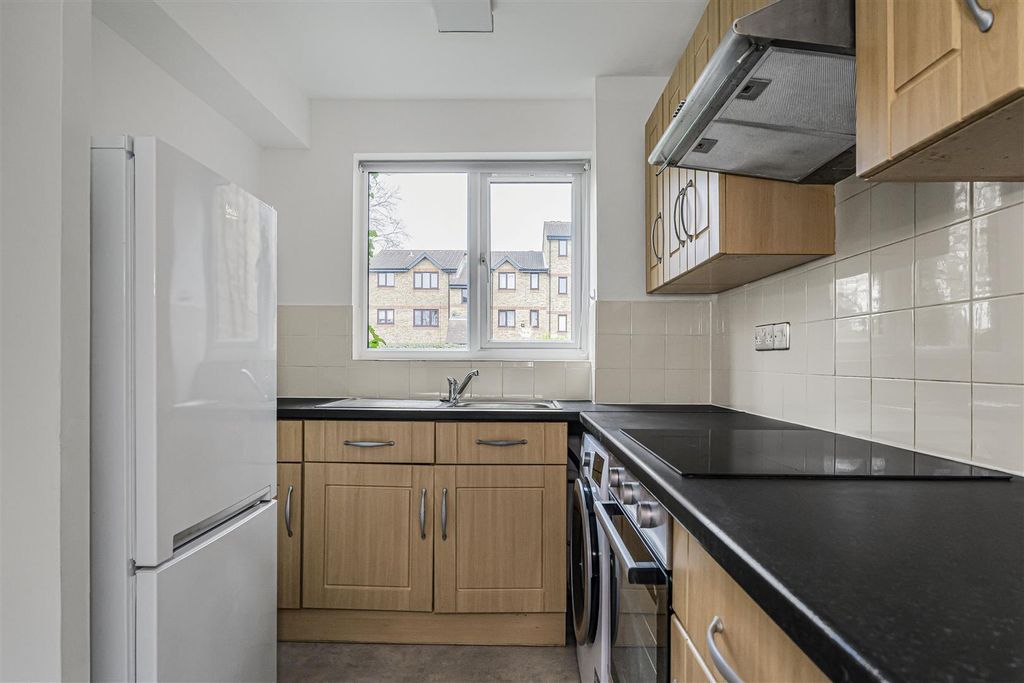 Property photo 3 of 19 3