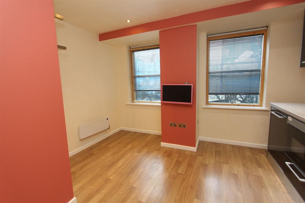 Property photo 2 of 6 Img_0371.Jpg