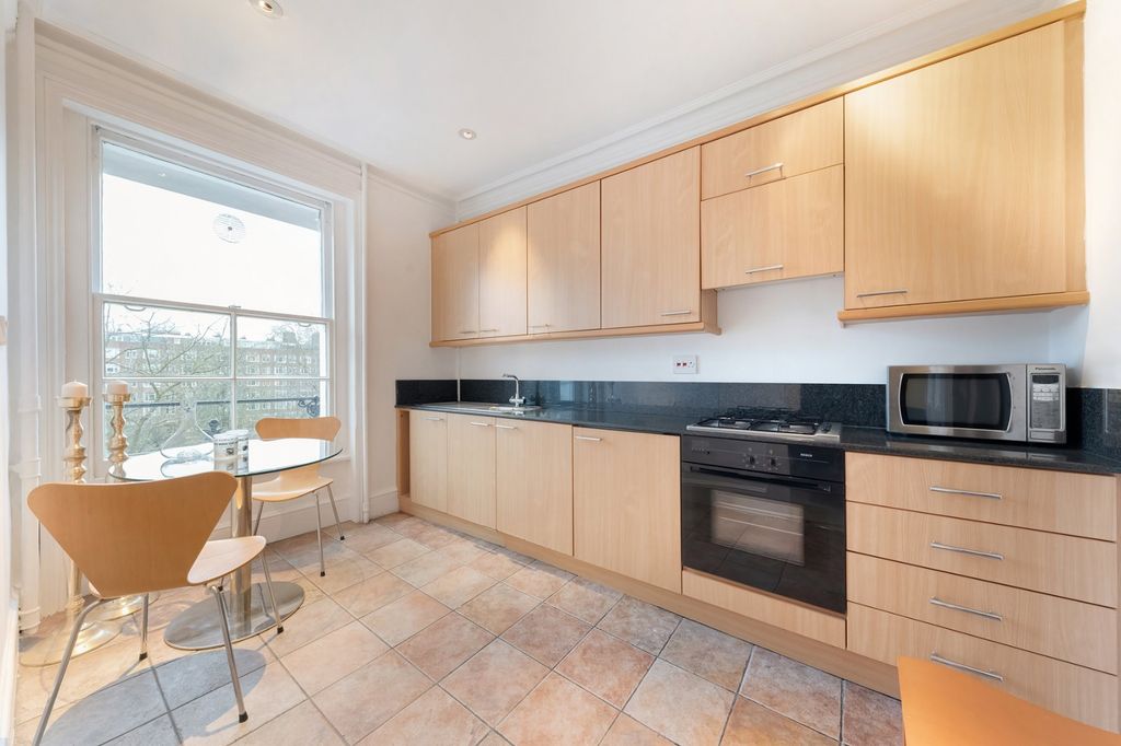 Property photo 2 of 17 Kitchen