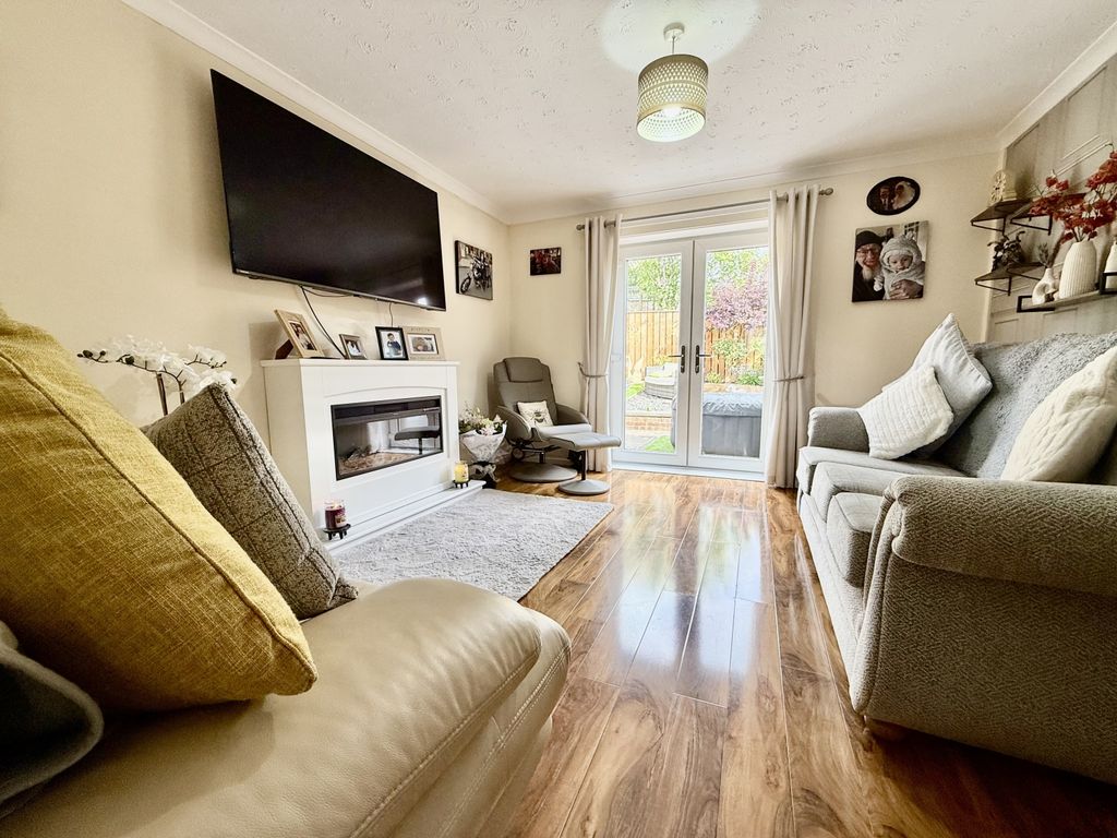 Property photo 2 of 12 Img_2268
