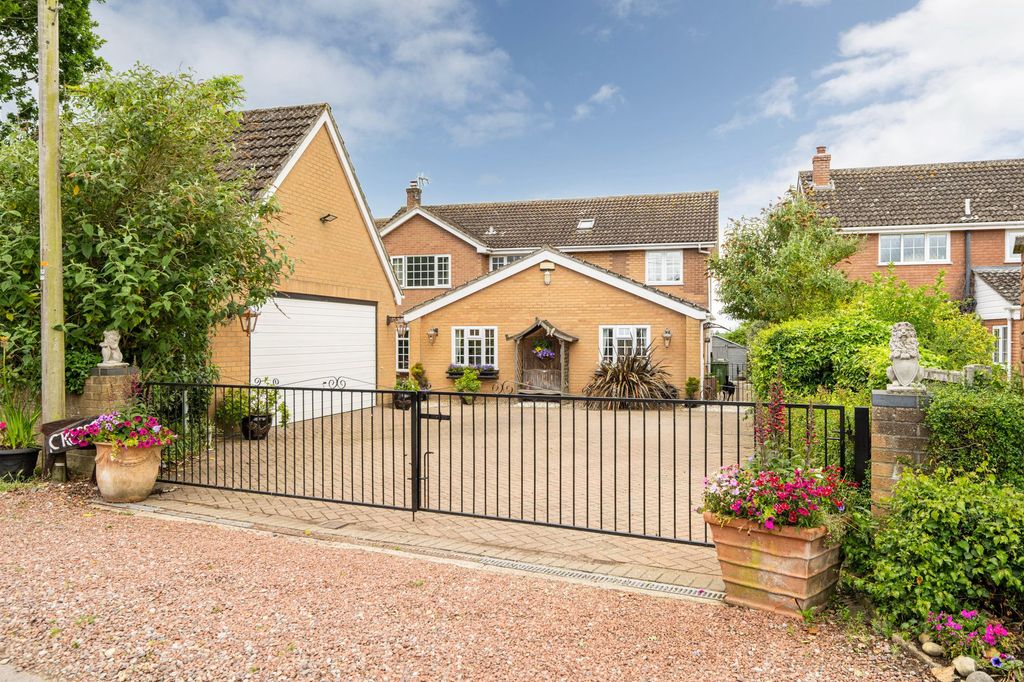 Property photo 1 of 30