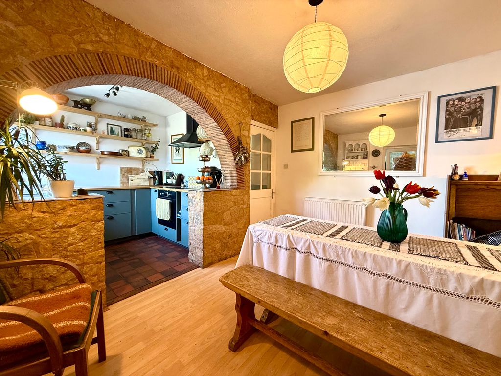 Property photo 3 of 19 Kitchen / Diner