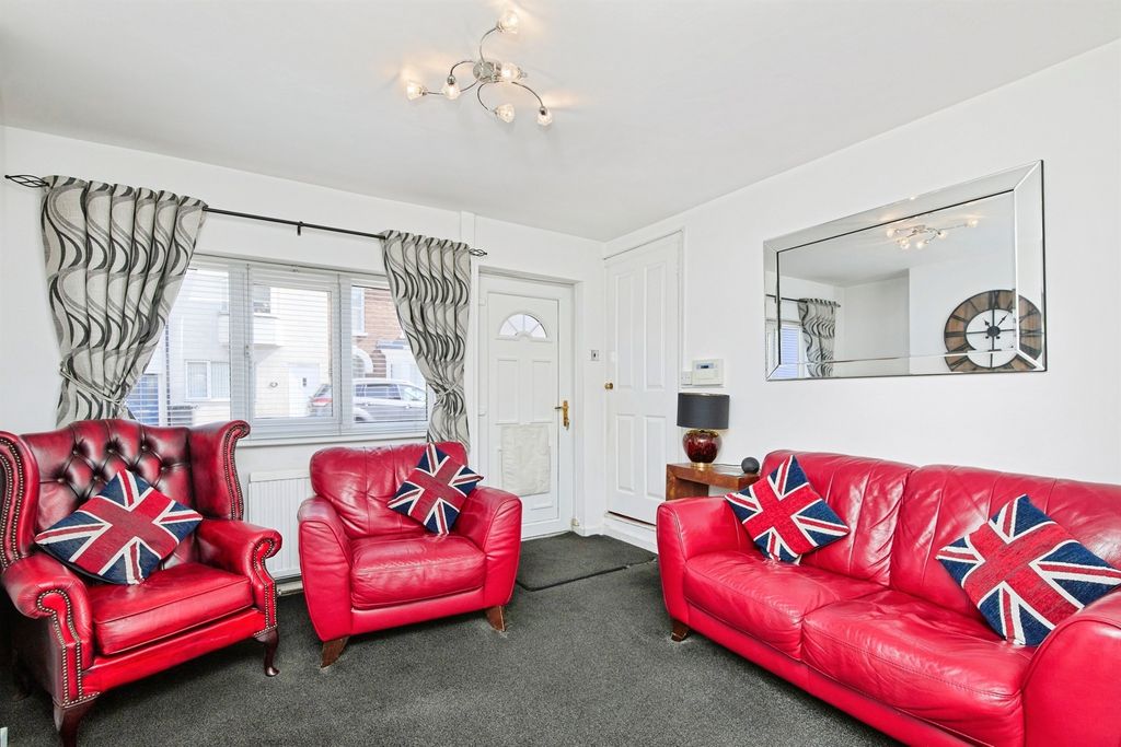 Property photo 3 of 20