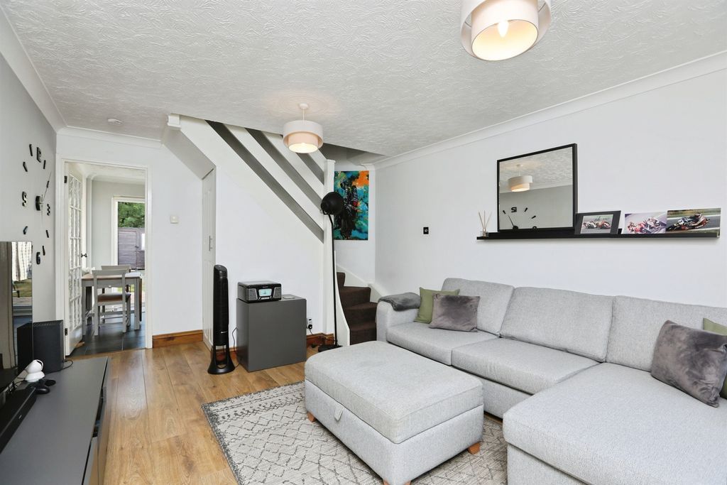 Property photo 3 of 9