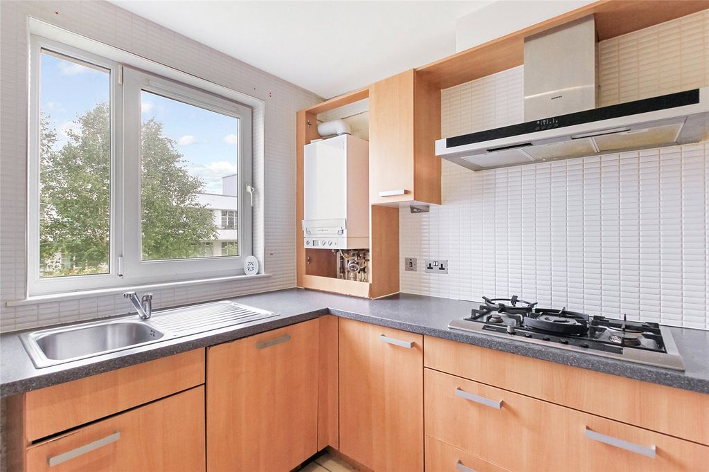 Property photo 3 of 22 Kitchen