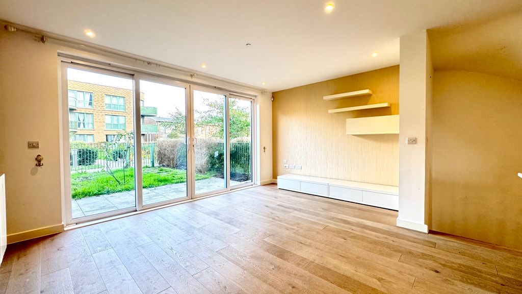 Property photo 1 of 25