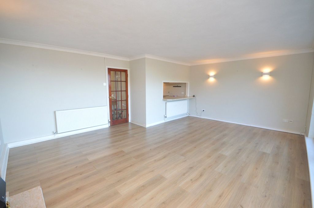Property photo 3 of 15 Picture No. 28