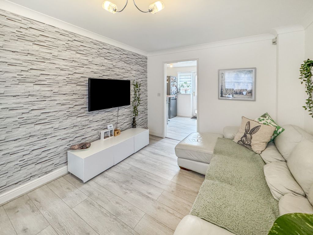 Property photo 3 of 16 Living Room