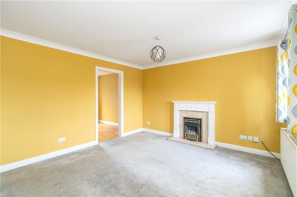 Property photo 3 of 14 Living Room