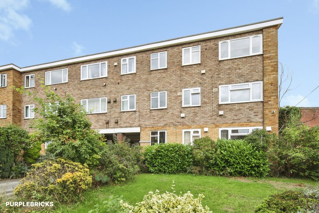 Property photo 1 of 24