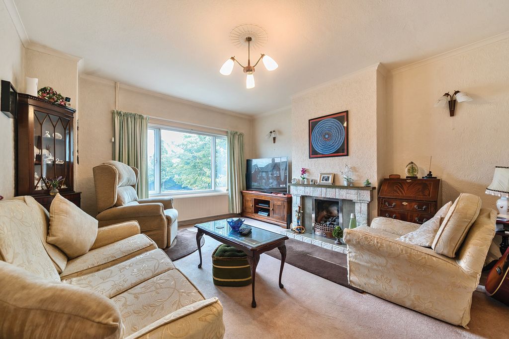 Property photo 3 of 21