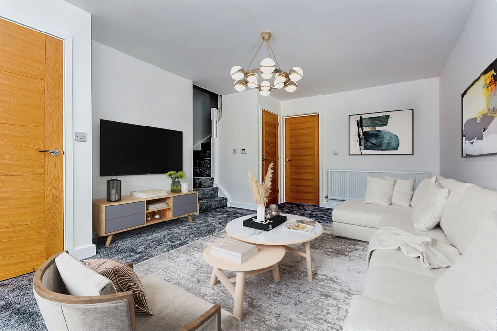 Property photo 3 of 11