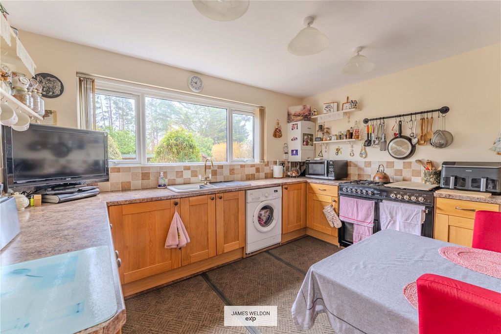 Property photo 3 of 20 Picture No. 06