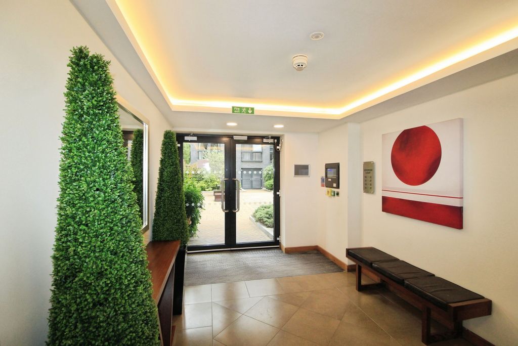 Property photo 2 of 23 Gallery