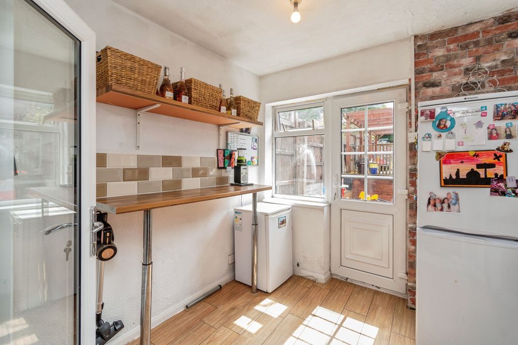 Property photo 3 of 22