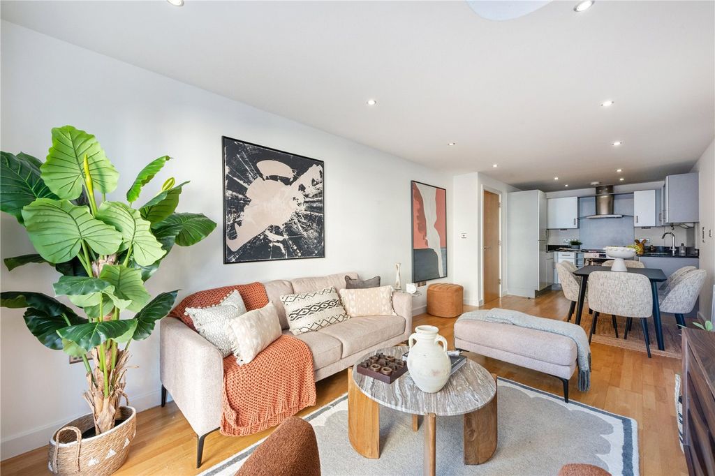 Property photo 2 of 13 Picture No. 27