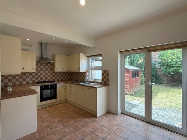 Property photo 3 of 10 3