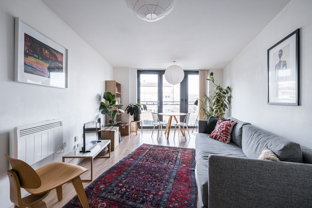 Property photo 1 of 11 Urban Spaces