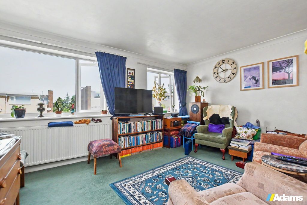 Property photo 3 of 17