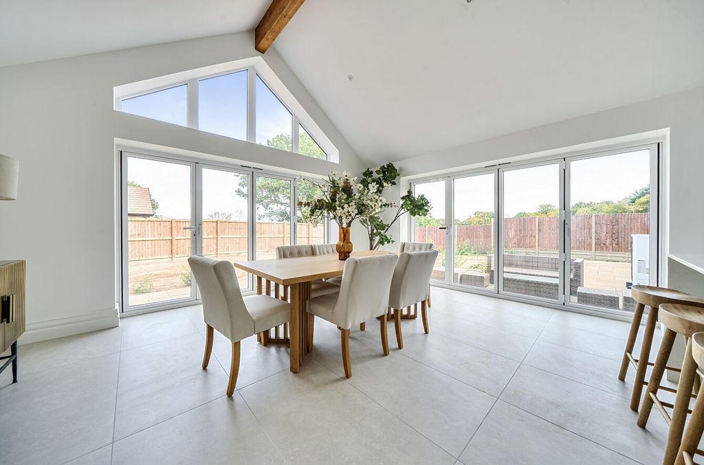 Property photo 3 of 19 Show Home