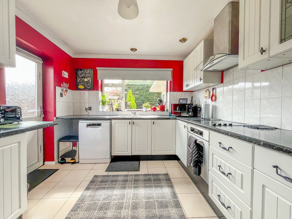 Property photo 2 of 14