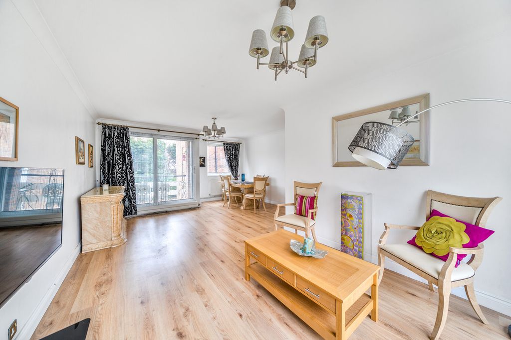 Property photo 1 of 11 1382301-6-691d9d8...