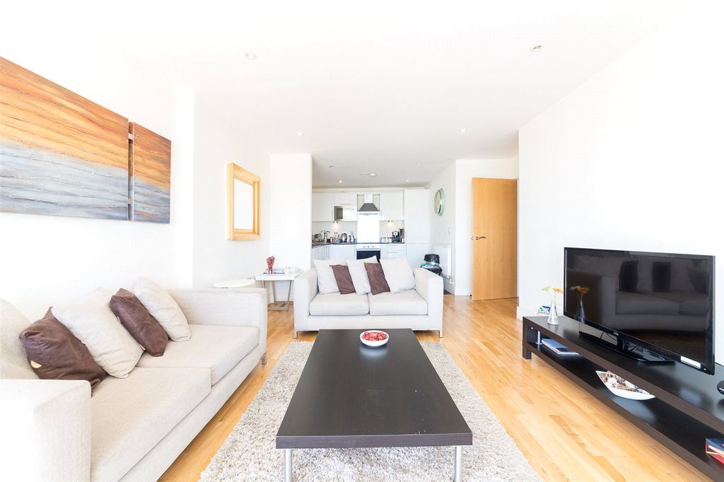 Property photo 2 of 9 Picture No. 11