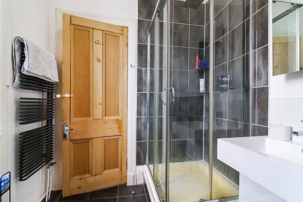 Additional image 14 of 2 bed flat for saleStation Road, Dumbarton, West Dunbartonshire G82