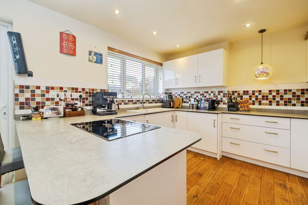 Property photo 3 of 20 47c015B1E26119B8Accd1c0971E65ce88F051749.Jpg