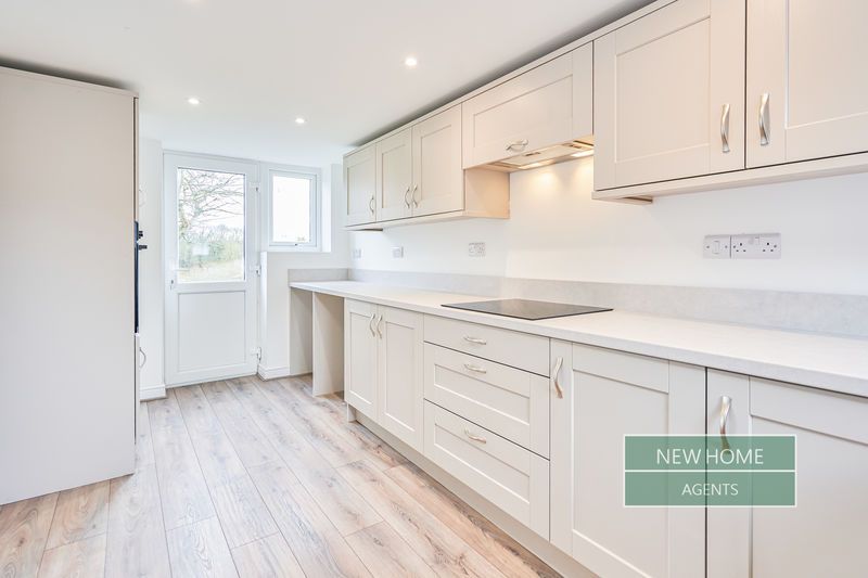 Property photo 3 of 28 Photo 23