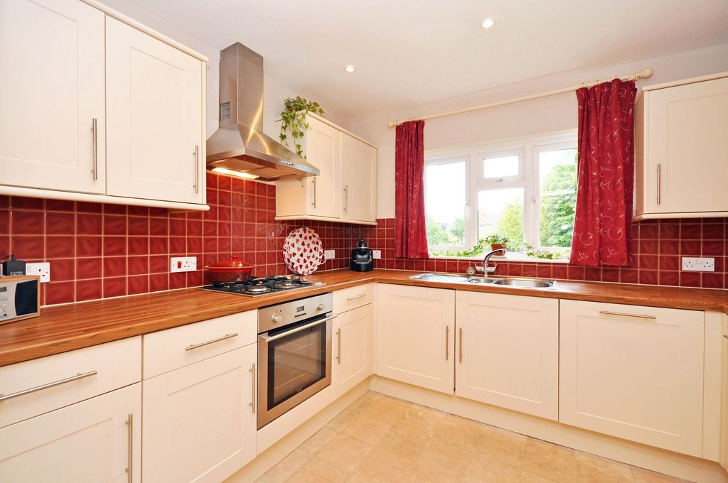 Property photo 2 of 7