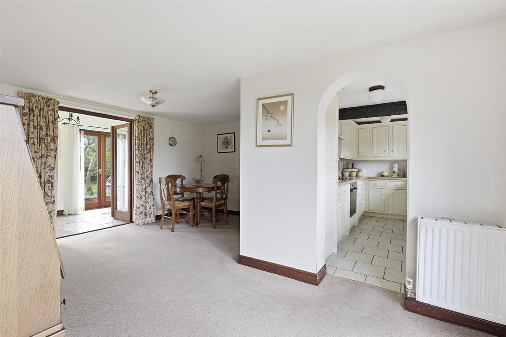 Property photo 3 of 38 Thecottage-10.Jpg