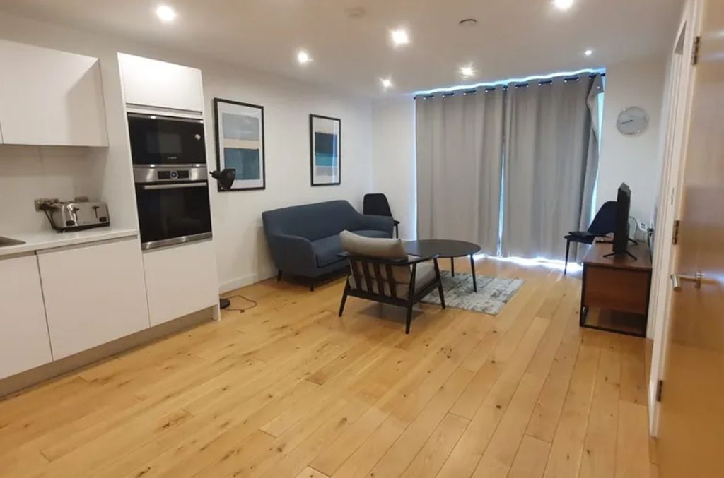 Property photo 3 of 8