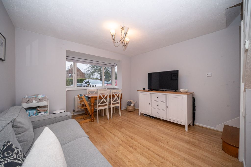 Property photo 3 of 13 3-Battersby-Mews-02096