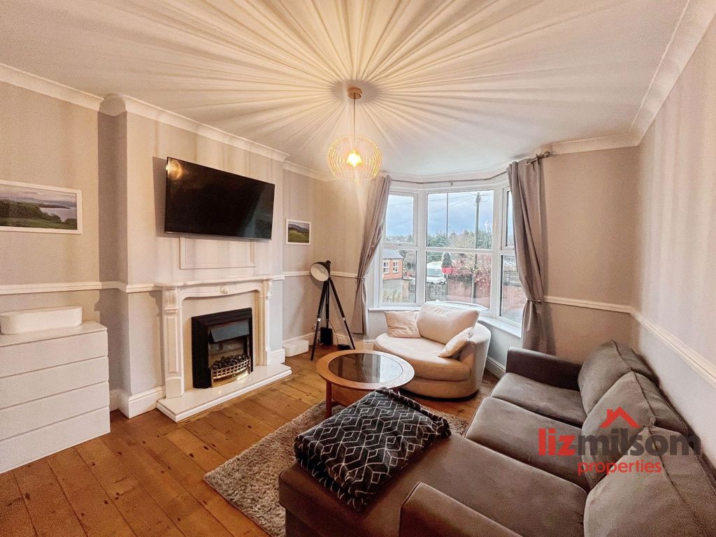 Property photo 2 of 25