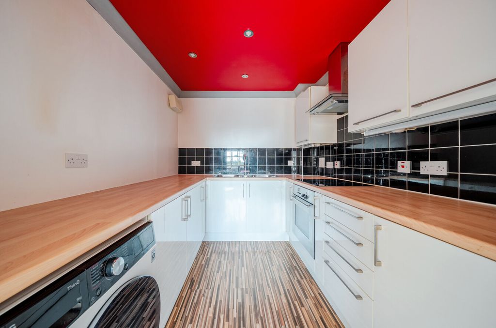 Property photo 3 of 14 Kitchen