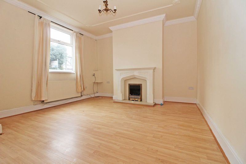 Property photo 2 of 9 Photo 8