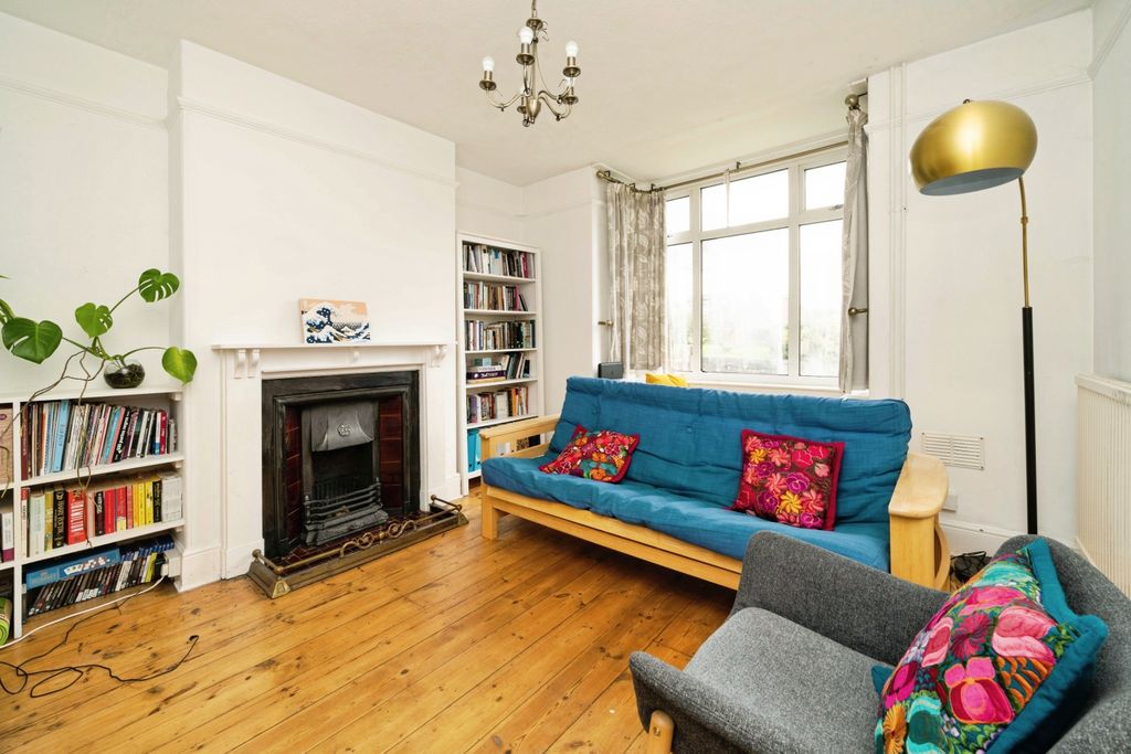 Property photo 2 of 19 25Summerlane-01444