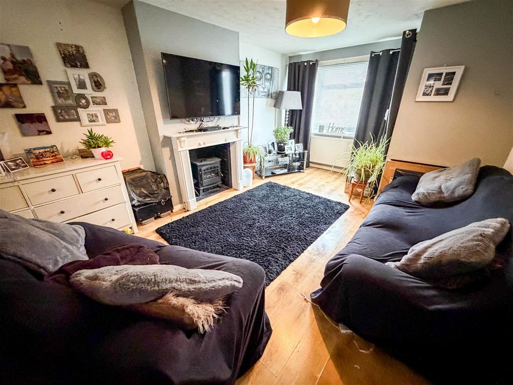 Property photo 3 of 51 Lounge