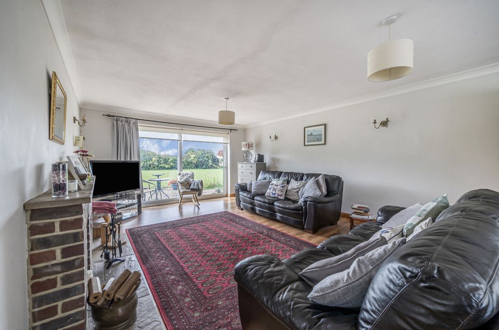 Property photo 3 of 19 1354113-14-68c960...