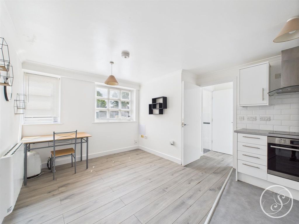 Property photo 3 of 12 Kitchen/Living Space
