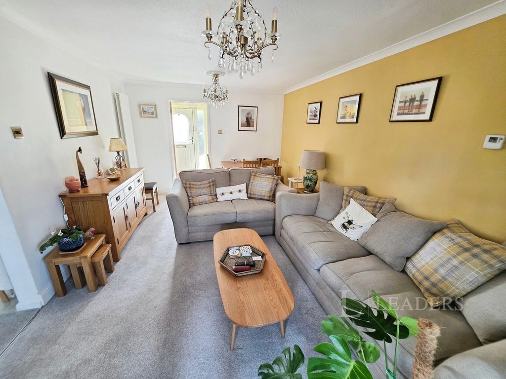 Property photo 2 of 11 Pbox-Img.Jpg