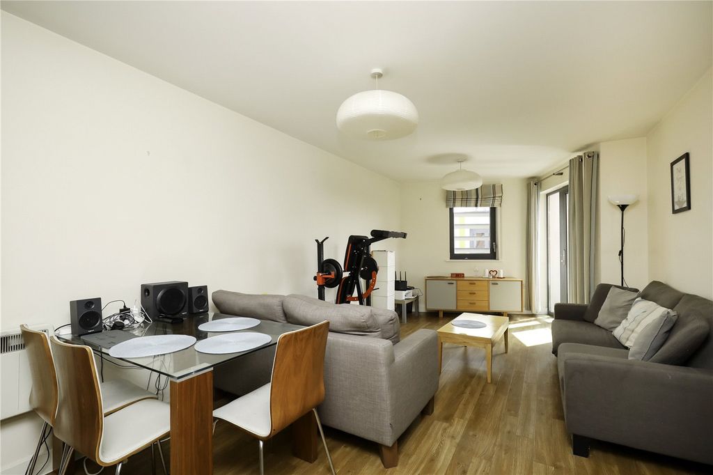 Property photo 1 of 10 Picture No. 09
