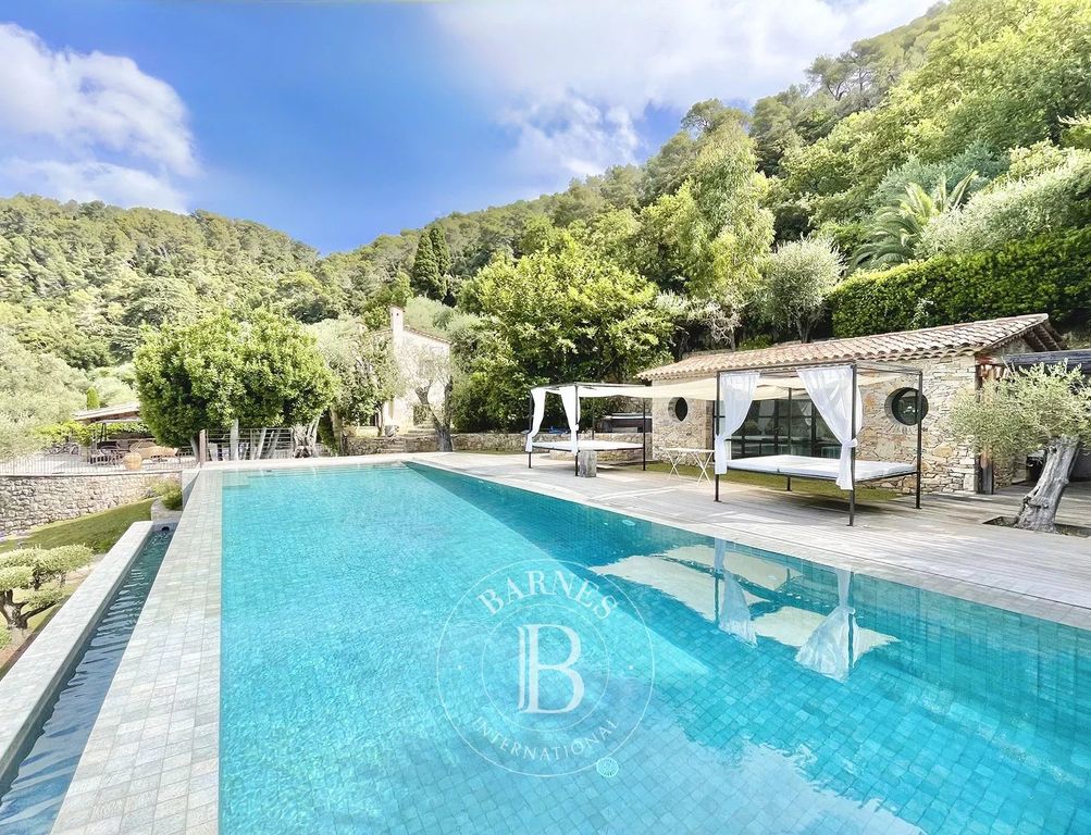 Property photo 3 of 22