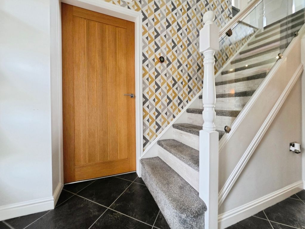 Property photo 3 of 51 Pbox-Img.Jpg